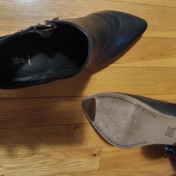 Frye Black Reed Shootie size 8 - Picture 3 of 4